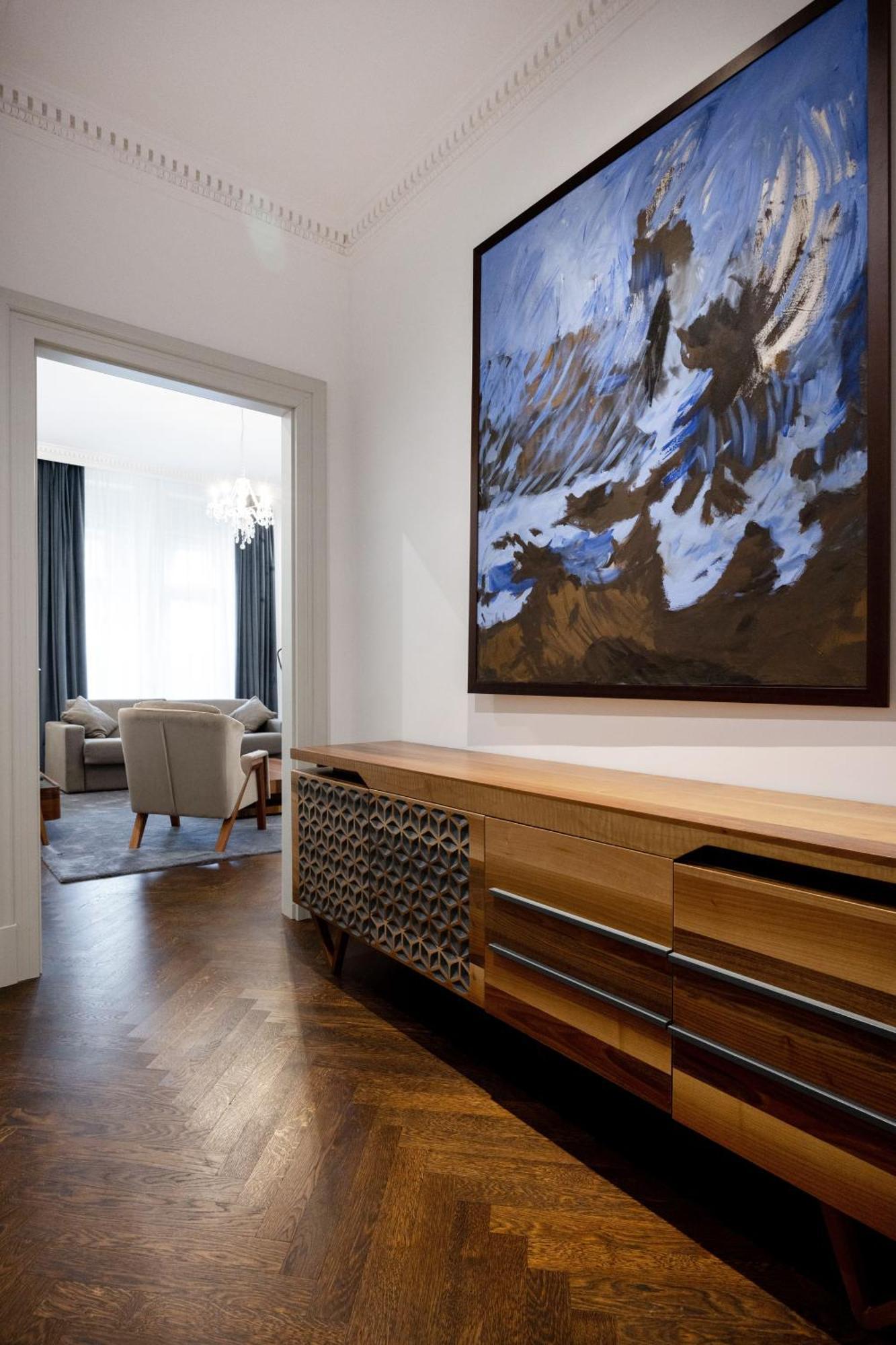 Zoya Luxury Residence ブダペスト エクステリア 写真 A painting by the artist